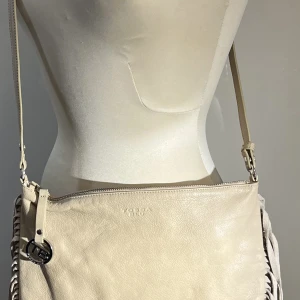 Väska - Använd ett fåtal gånger.