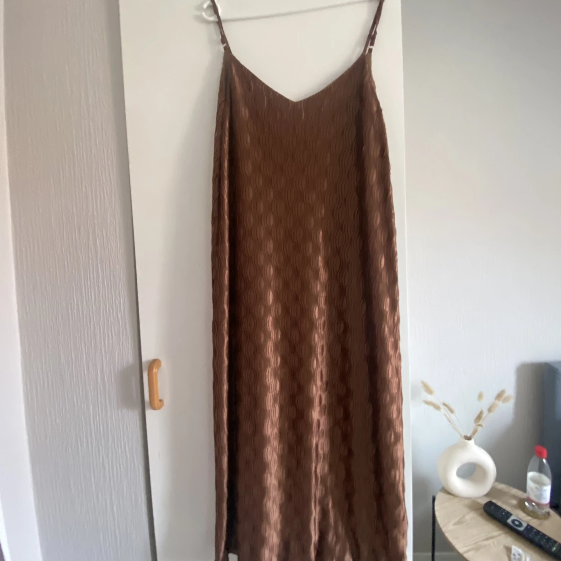 Klänningar 50 kr st  - 90