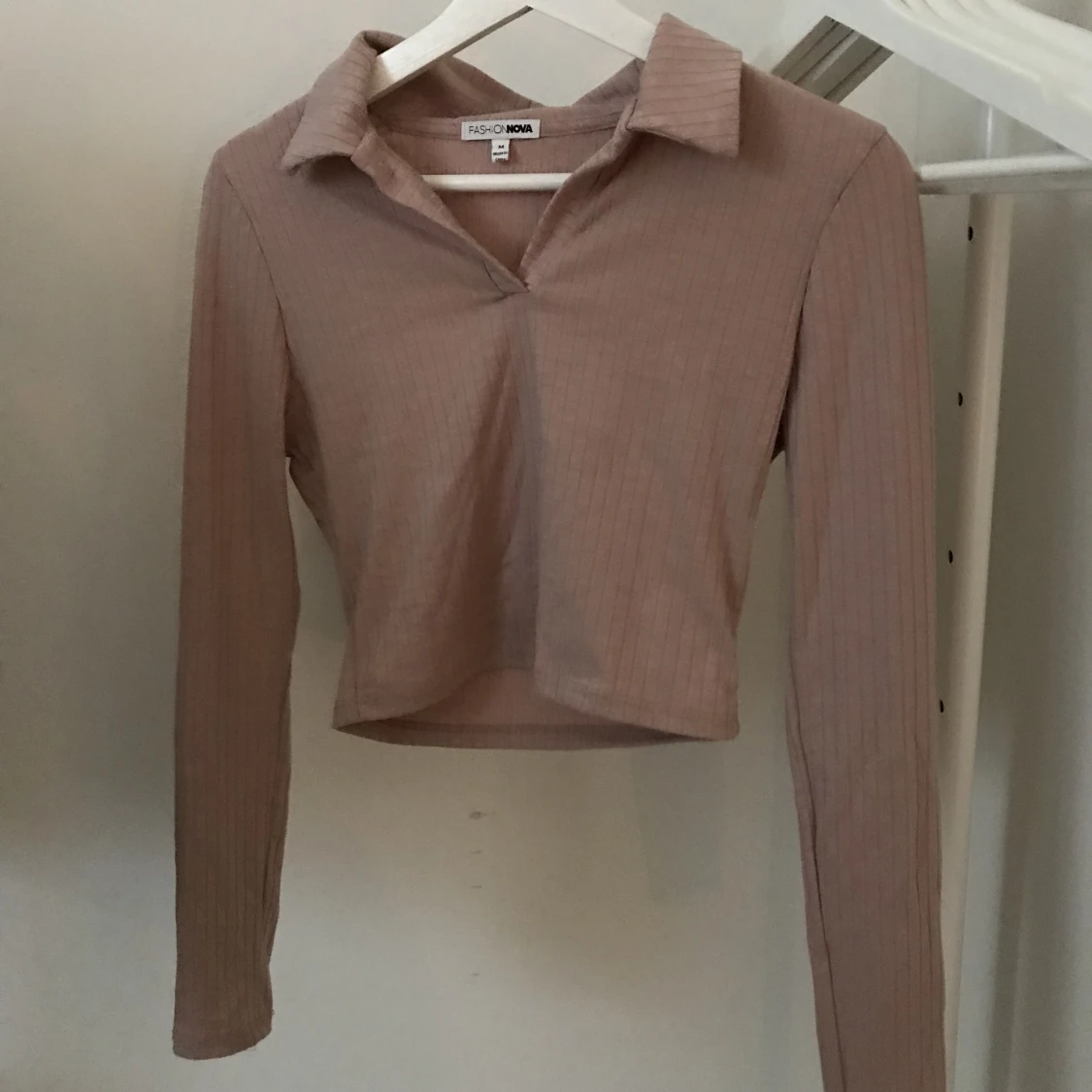 Långärmad topp - Fashionnova  - 90