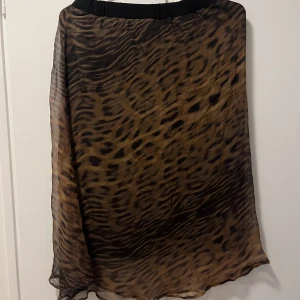 Maxmara skirt - Maxmara skirt from Humana second hand.  Size is free.  Stretchy and comfortable. 