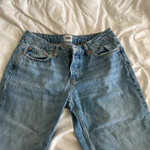 Icon jeans från lager 157 - Straight leg. Mycket bra sick. 