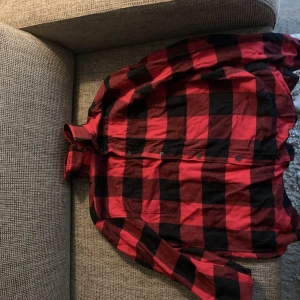 flanell skjorta - Använd 2 gånger, från h&m