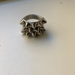 Edeblad ring - Edeblad ring, storlek M, använd ca 5 ggr