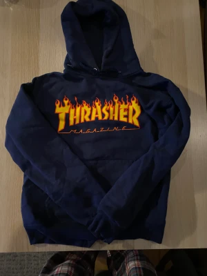 Thrasher hoodie - Snygg tröja till bra pris. Självklart äkta✅ hör av dig vid intresse så jag kan diskutera pris. Fet hoodie till bra pris