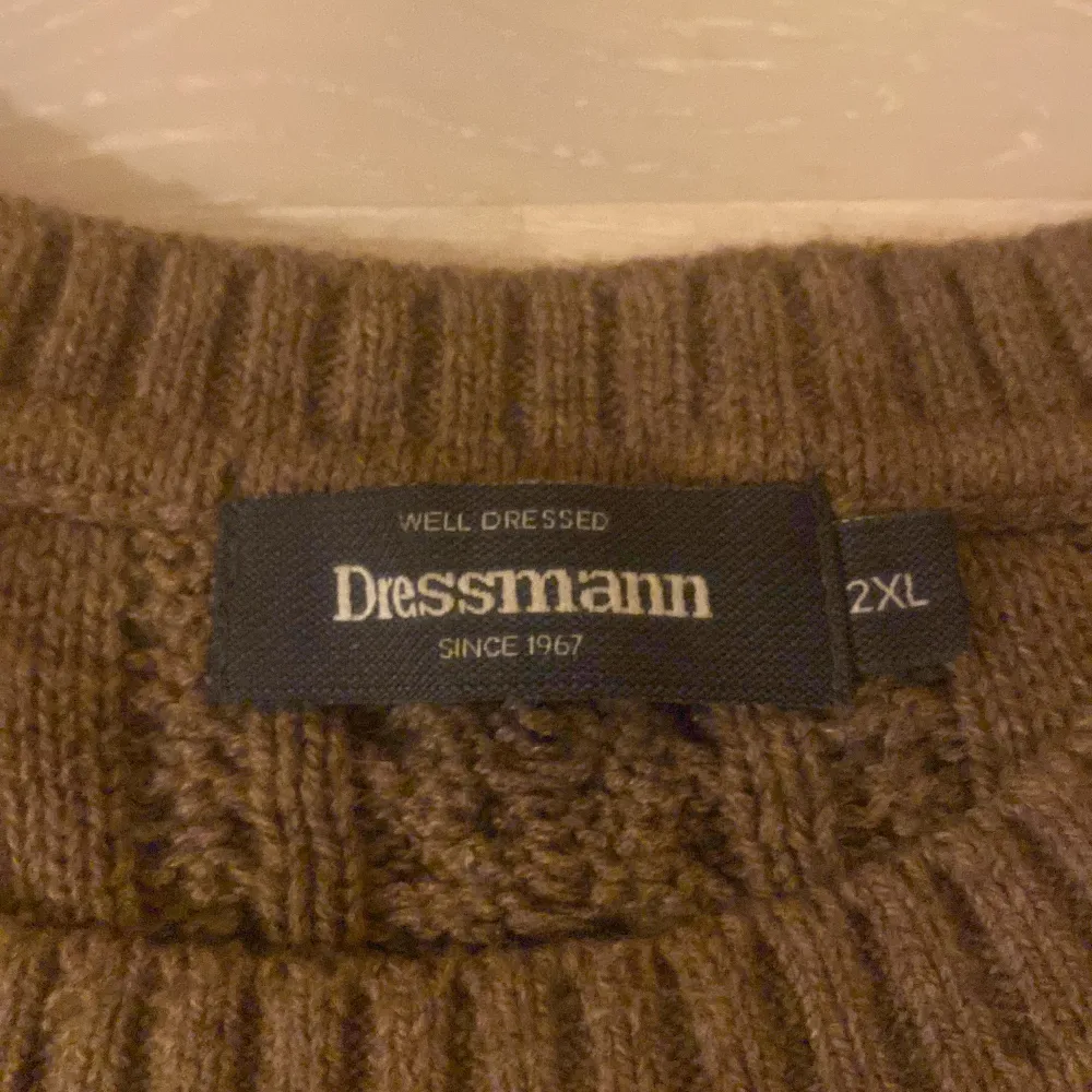 oversized kabelstickad tröja från Dressman. finns inget större fel på tröjan, bara inte min stil längre.. Hoodies.
