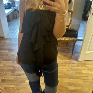 Fest topp - Superfin fest topp som e bandeu med volanger ❤️‍🔥