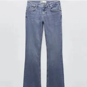 Säljer dessa lågmidjade zara jeans jag köpt här på plick och nyss fick hem. Säljer då de var för stora på mig. 
