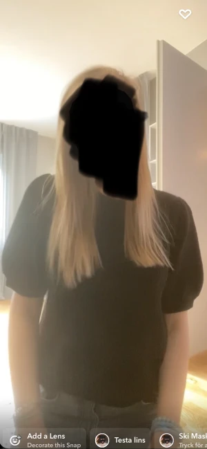 Stickad t-shirt - Använd några gånger, har inte används på länge och ligger bara i garderoben 💗