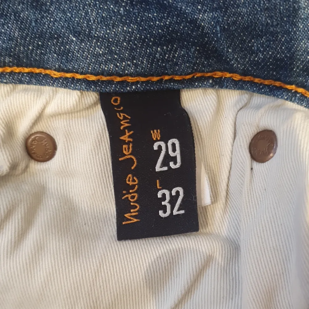 Tja säljer dessa riktigt feta grish jeans. Skick 10/10. Passar större i midjan. Skriv vid minsta fundering.. Jeans & Byxor.