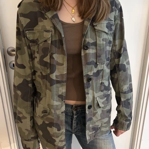 Camouflagejacka - Jätte snygg camouflagejacka från replay. Läs min bio om du är intresserad💗💗