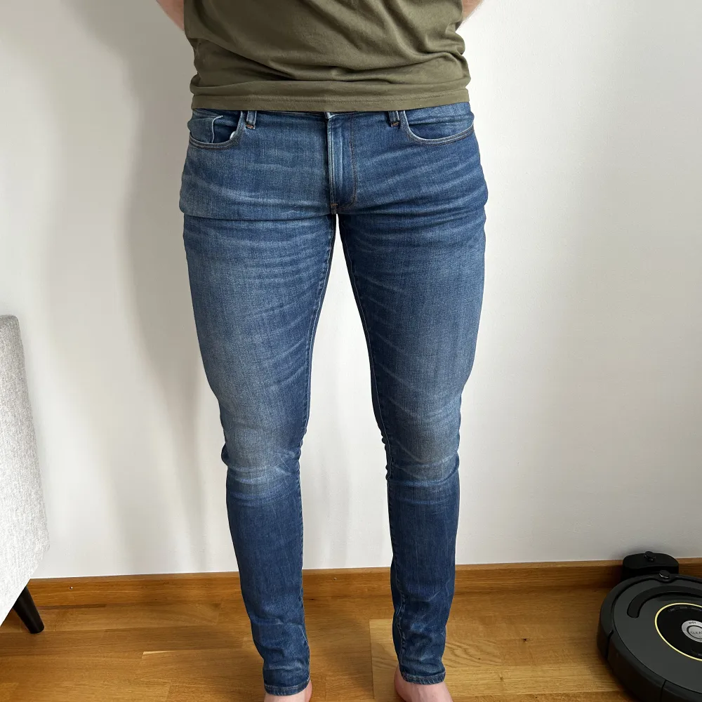 Jeans från G-star i nyskick. Endast använda ett fåtal gånger. Stretchiga jeans i slimfit. W32 L36. Jeans & Byxor.