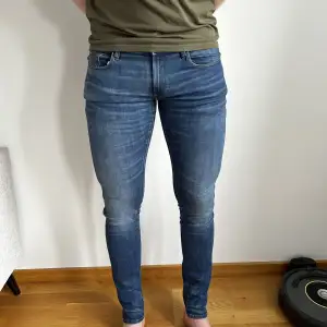 Jeans från G-star i nyskick. Endast använda ett fåtal gånger. Stretchiga jeans i slimfit. W32 L36