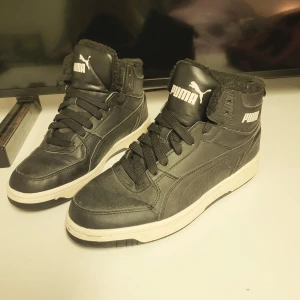 Fodrade puma - Fodrade puma sneakers  Fint skick Stl 39