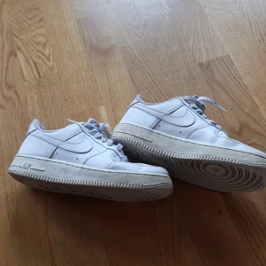 Nike af1 - Nike AF 1 , vita i använt skick