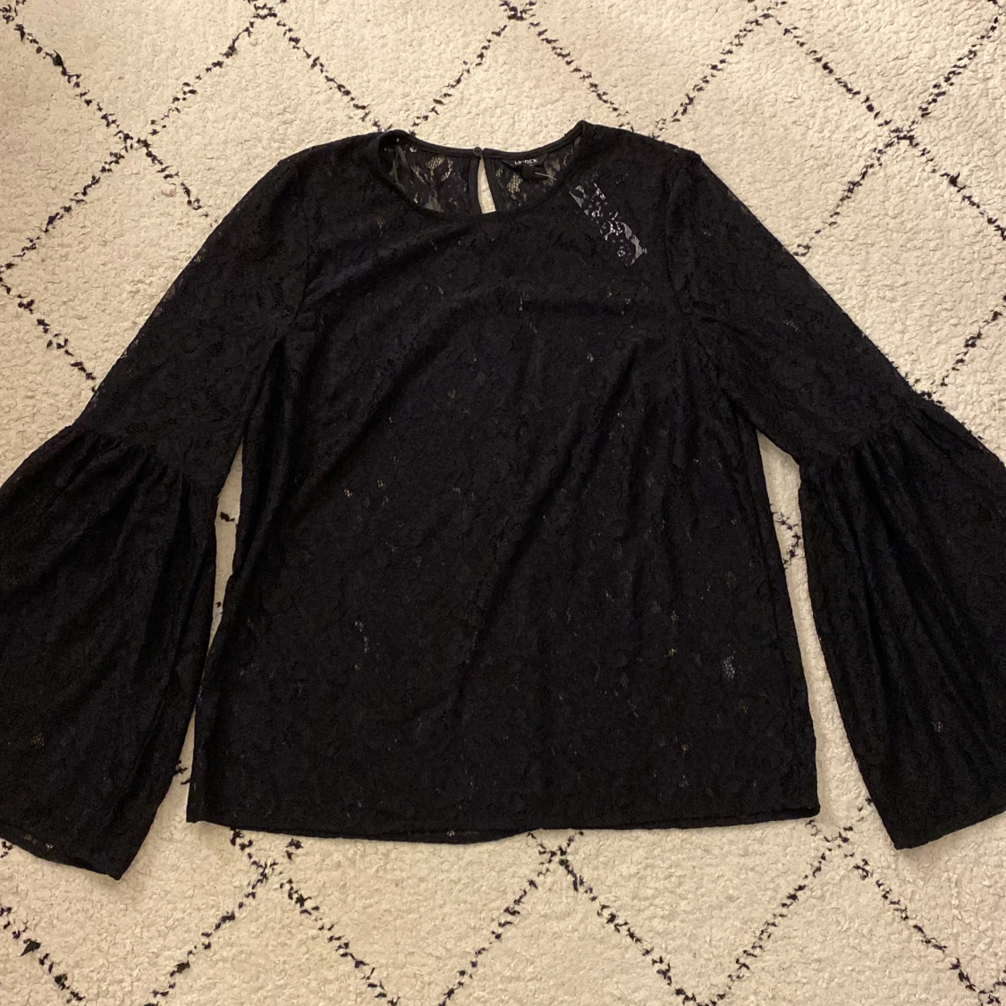 Långärmad spetstopp❤️ - 90