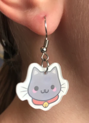 Katt 🐱❤️ Örhängen  - Jag hoppas att du som kund blir nöjd med örhängena!❤️