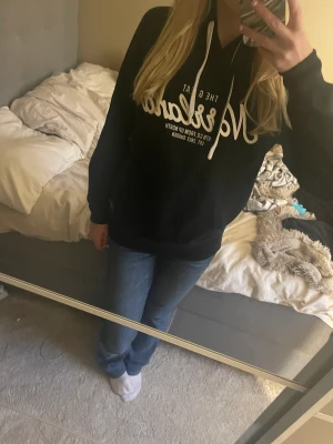 Norrlands hoodie  - En super fin Norrlands hoodie som knappt är använd💕 säljer då den inte kommer till användning💕 nypris 900💕