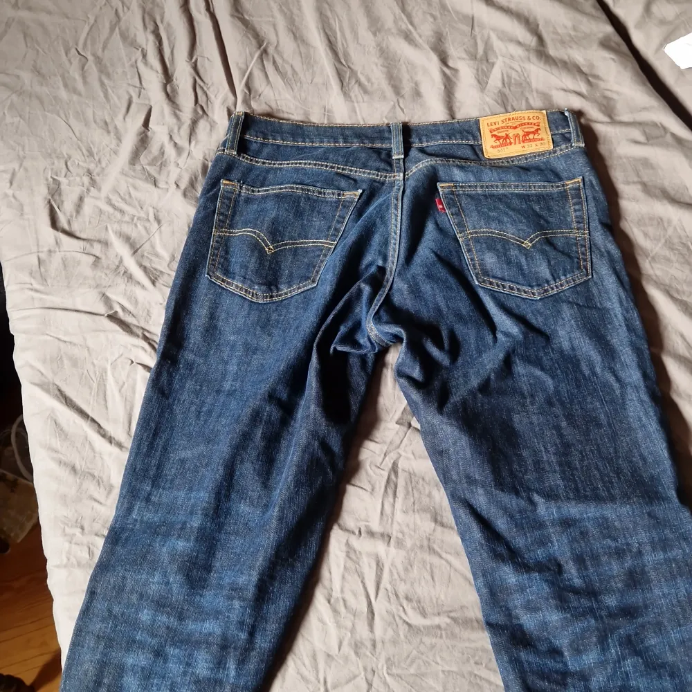 Gamla levis 514 size w32 l 30. Jeans & Byxor.