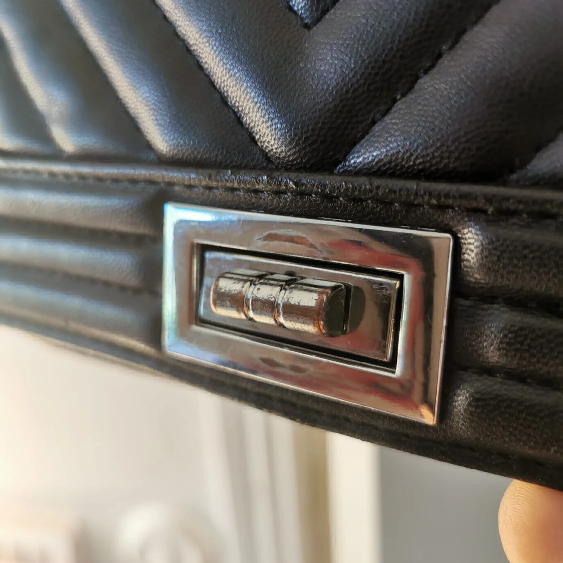 Säljer Axelremsväska - 90