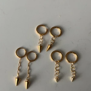 Örhängen  - 69kr par 