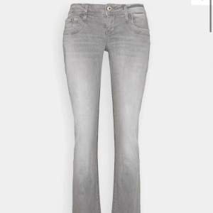Super snygga gråa ltb jeans i storlek 27/30💕💕Helt slutsålda, original pris 829:-, kan posta och mötas upp  i Stockholm!! 🥰🥰