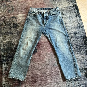 HOPE blend jeans - Riktigt sköna jeans, bra kvalitet och går aldrig sönder. Passar bra till större skor då de har en rakare passform. Ny pris 2600 mitt pris 1000