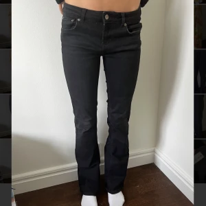 Zara jeans - Jeans från Zara - storlek 38 - kontakta mig om ni har några frågor!