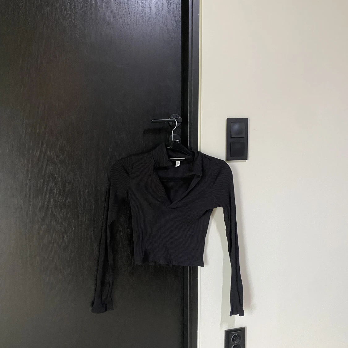 Svart långärmad tröja