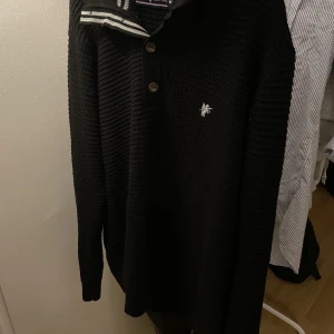 Denim culture tröja  - Säljer den för att jag inte använder den använd få tal gånger och är i väldigt bra skick.