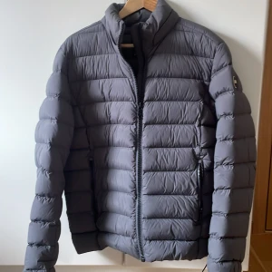 Colmar Jacka - Skick - 9/10 Ny pris - 3200kr 