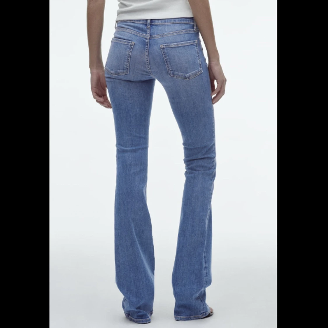 Lågmidjade bootcut jeans från Zara - 90