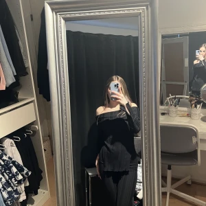 Klädesset - Snyggt klädesset från Gina