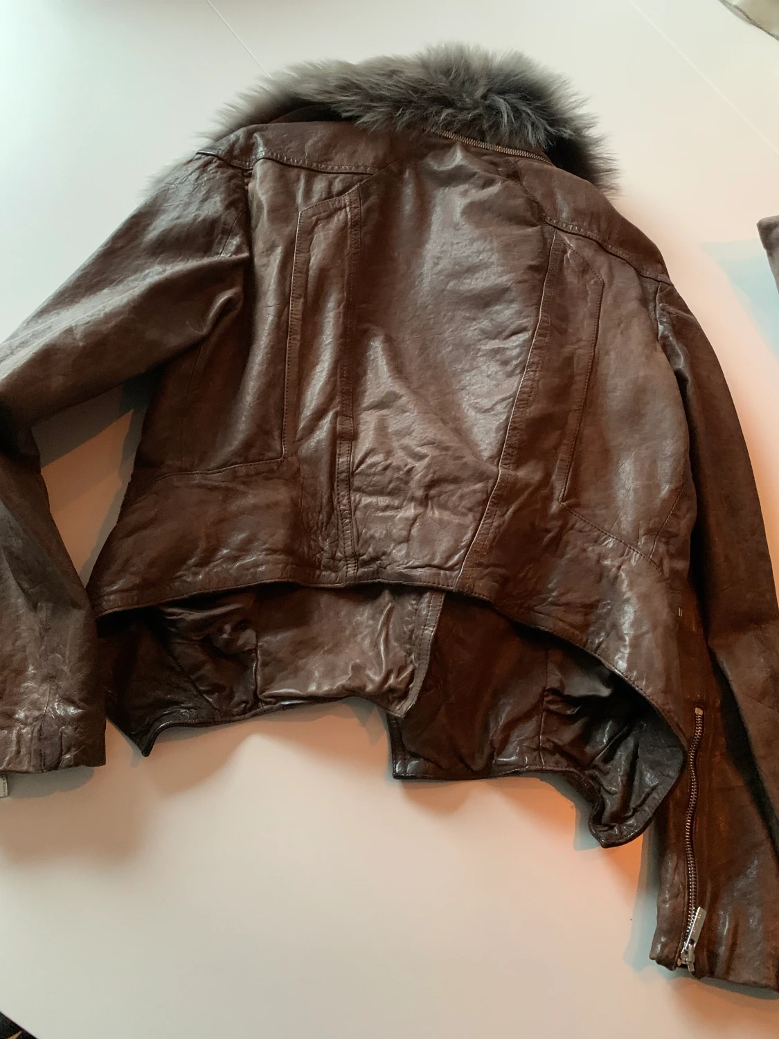 Skinn jacka med päls  - 90