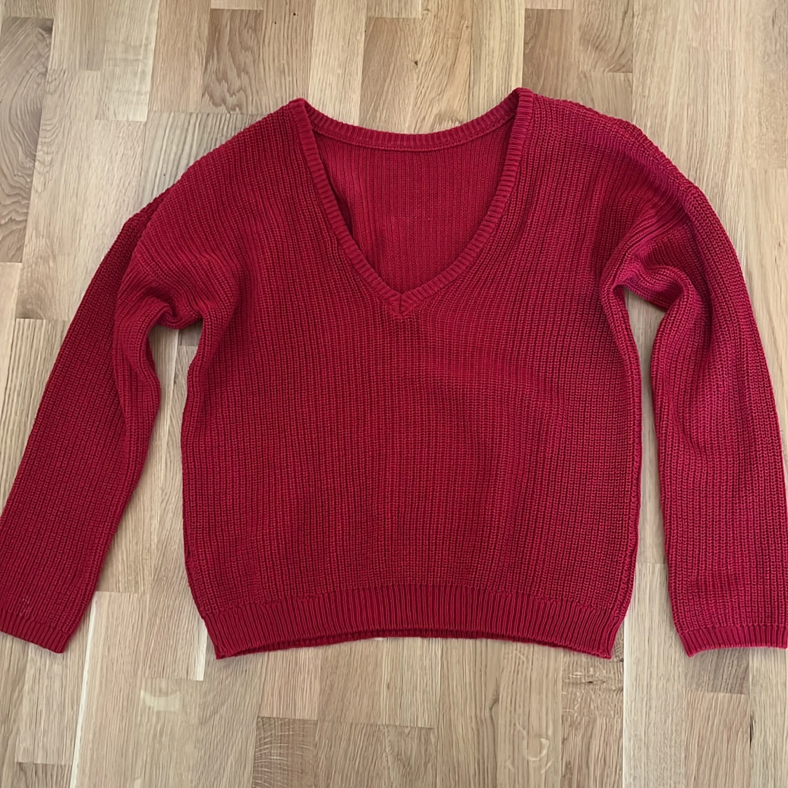 Stickad tröja, V ringad rygg - 90