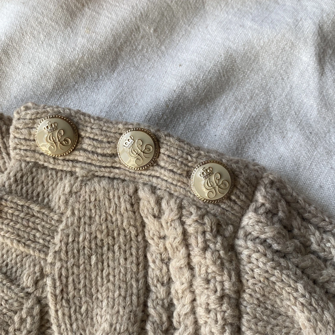 Stickad tröja ifrån juicy couture - 91