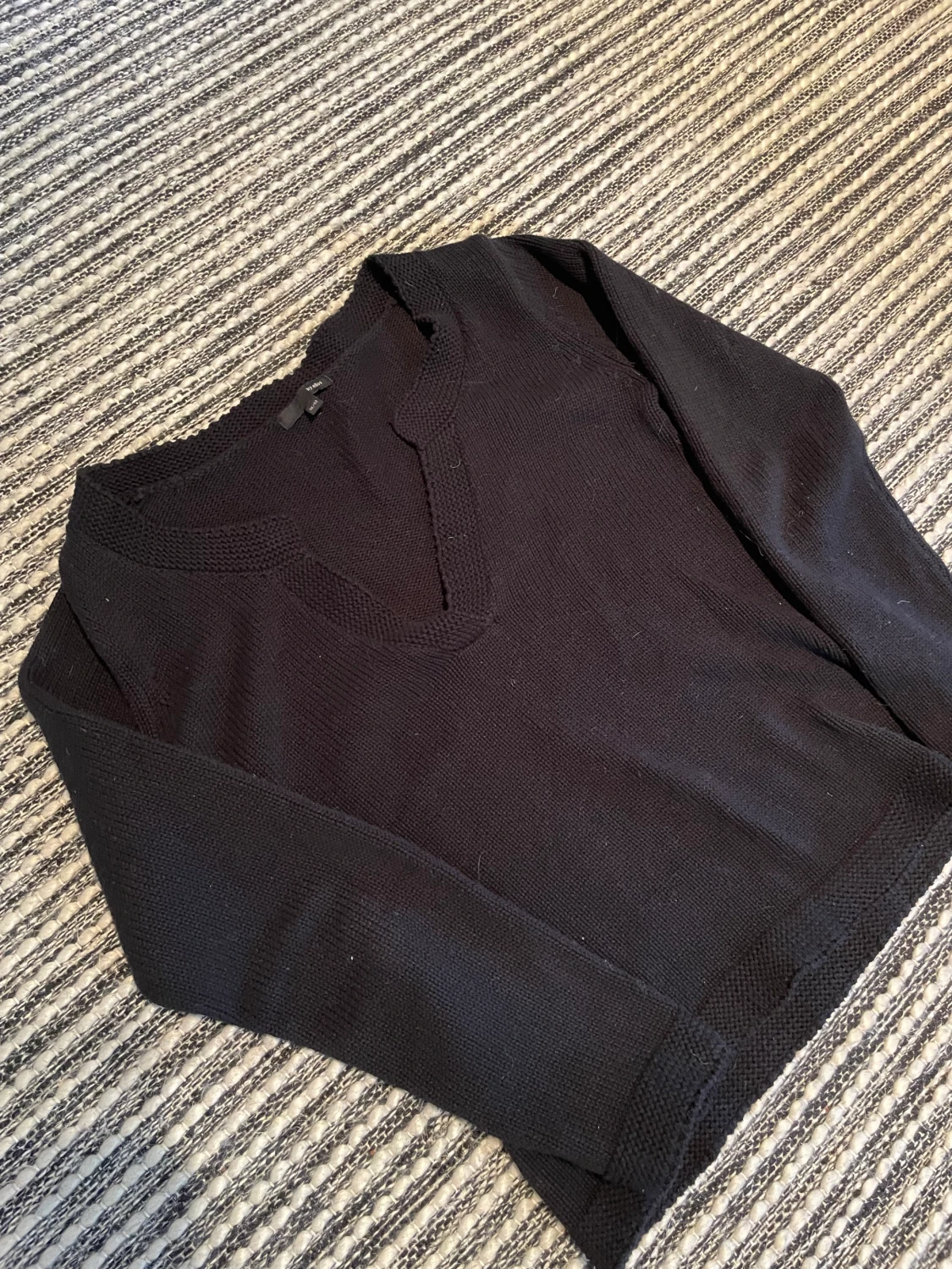 Stickad tröja med trekvartslånga ärmar  - 90