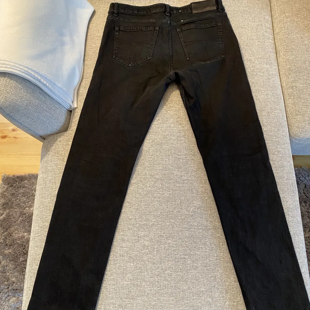 Jeans i fint skick från Tiger of Sweden, style ”Rex”. W32 L32.. Jeans & Byxor.