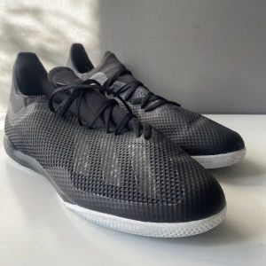 Adidas träningsskor  - Träningsskor från adidas, aldrig använda 10/10 i skick.