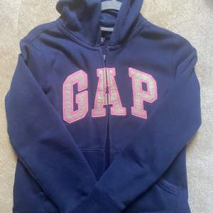 gap zip up 💕 bra skick 