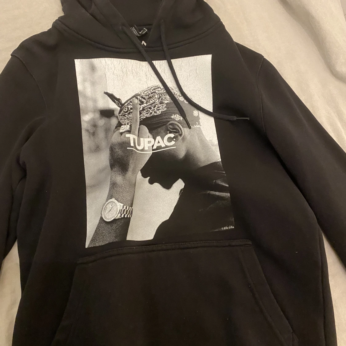 Svart 2pac Hoodie  - 90