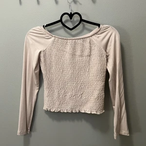 Långärmad croptopp - Långärmad croptopp - Gina tricot Aldrig använd 