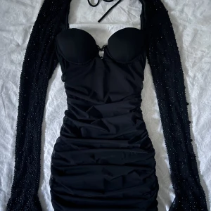 Oh polly klänning - Oh polly klänning storlek 4 endast använd en gång, nypris över 1000 ink frakt 