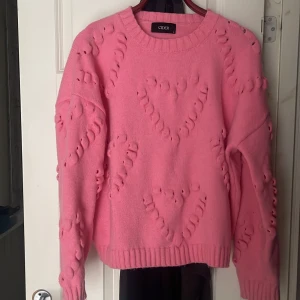 Rosa tröja  - Tröja från cider. Använd ett fåtal gånger. Strlk large men är mer som en medium. 