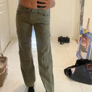 Cargo pants från bershka storlek 36