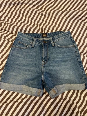 Shorts - Jeansshorts! Baggy och coola från Lee, stora i storleken 