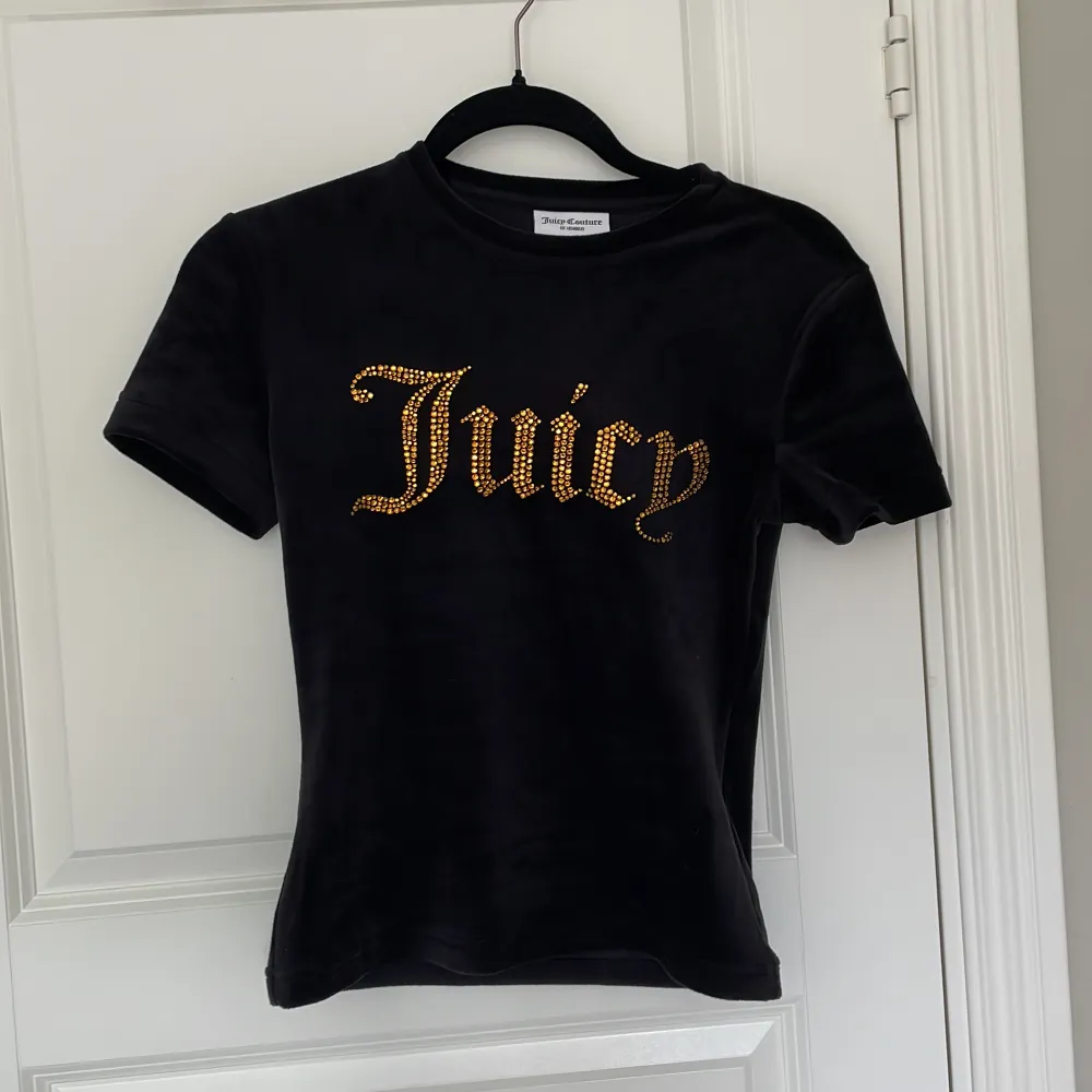 En söt och mjuk juicy couture tröja. Aldrig använd🤍. T-shirts.