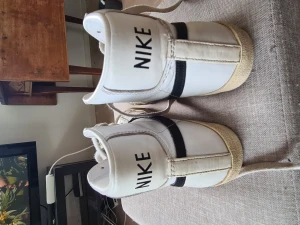 Nike Air Jordanien  - Sparsamt använda nike air Jordan.  Ej rengjorda