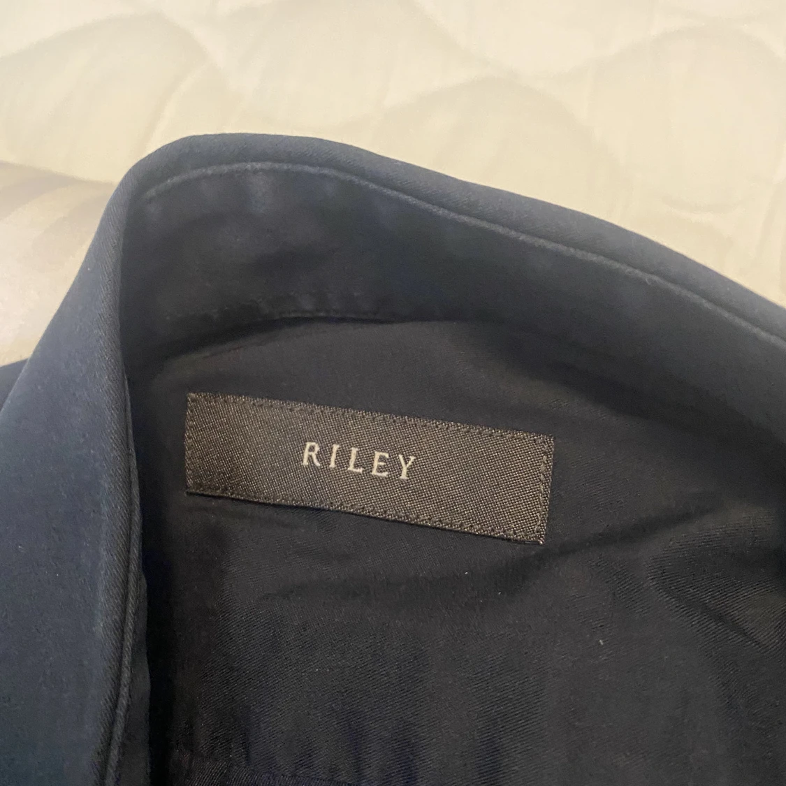 Marinblå skjorta - 90