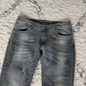 nudie jeans - säljer dessa jeans då jag inte använder dom längre💗