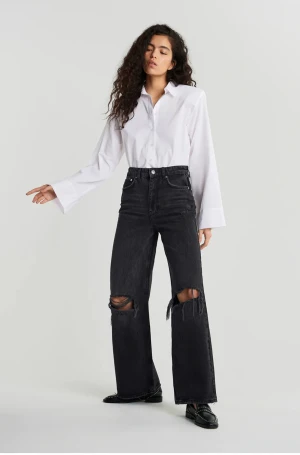 Svarta jeans  - Svarta jeans från Gina. Står inte för frakten 